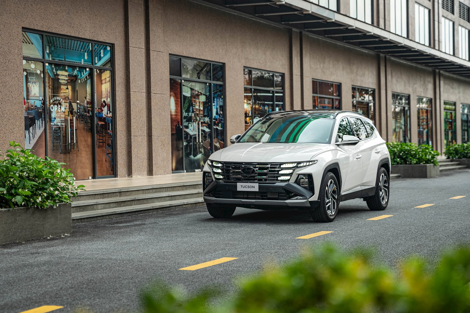 Sau Santa Fe, đến lượt 'đàn em' Tucson có bản nâng cấp tại Việt Nam - Thêm công nghệ, giá từ 769 triệu đấu Mazda CX-5, Honda CR-V - Ảnh 1