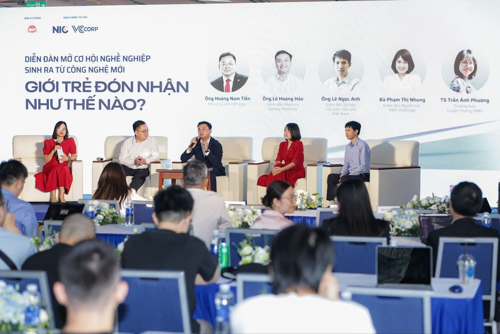 Đừng để bản thân vô dụng trước thời đại số - Ảnh 7