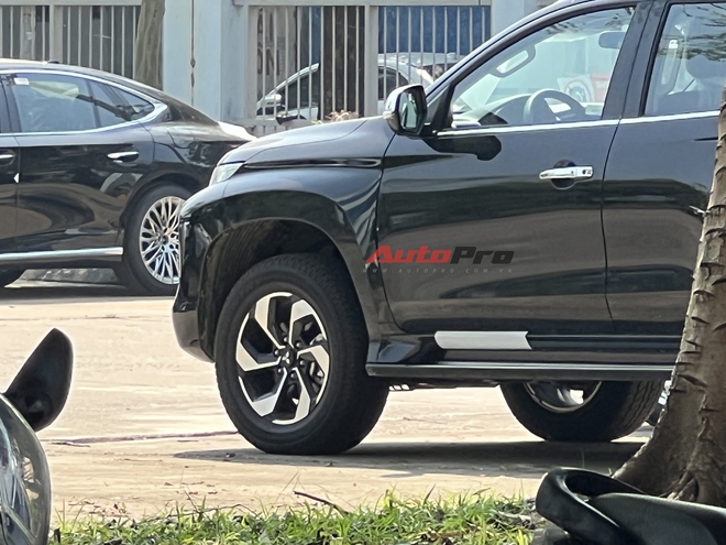 Sắp hết năm 2024 nhưng đại lý vẫn miệt mài xả kho Mitsubishi Pajero Sport 2023: Giảm sâu nhất 270 triệu đồng, giá khởi điểm ngang Hyundai Tucson - Ảnh 9