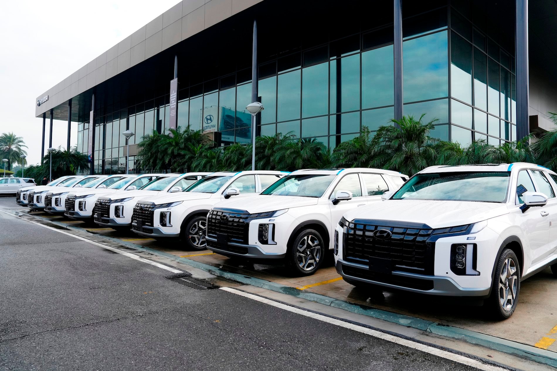 Lần đầu tiên có một doanh nghiệp Việt ‘ngược dòng’ xuất khẩu ô tô sang Thái Lan, dự kiến sớm ‘đánh chiếm’ cả Myanmar, Philippines, Indonesia - Ảnh 1