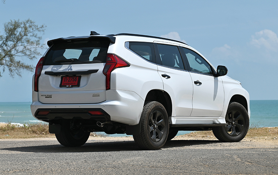 Mitsubishi Pajero Sport mới lộ ảnh tại Việt Nam: Thiết kế tinh chỉnh, dễ có động cơ và hộp số mới - Ảnh 5