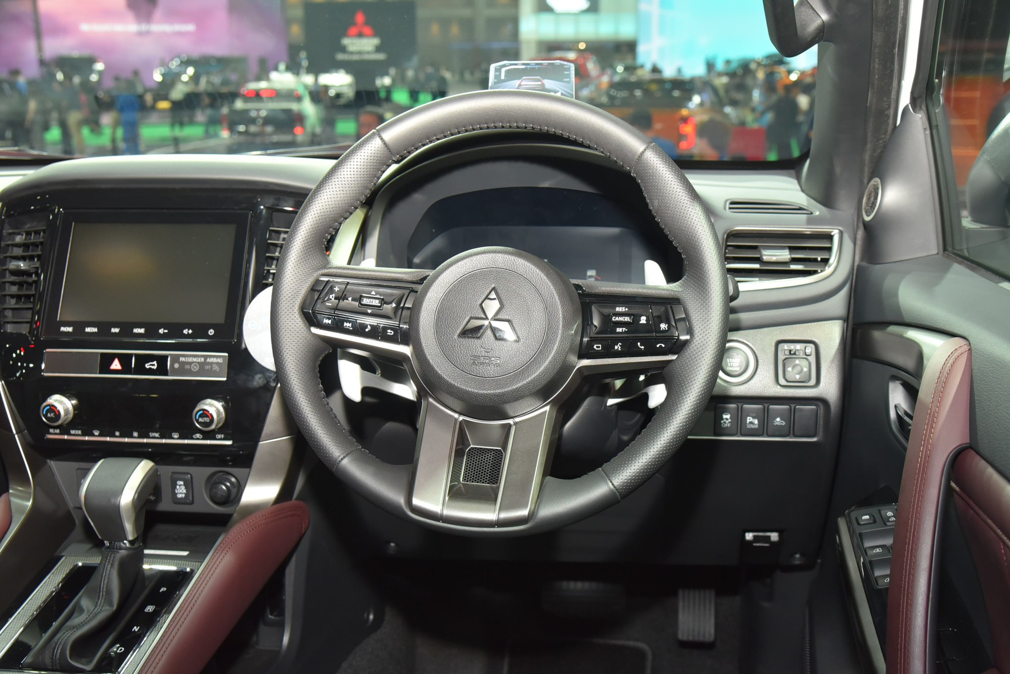 Mitsubishi Pajero Sport mới lộ ảnh tại Việt Nam: Thiết kế tinh chỉnh, dễ có động cơ và hộp số mới - Ảnh 8