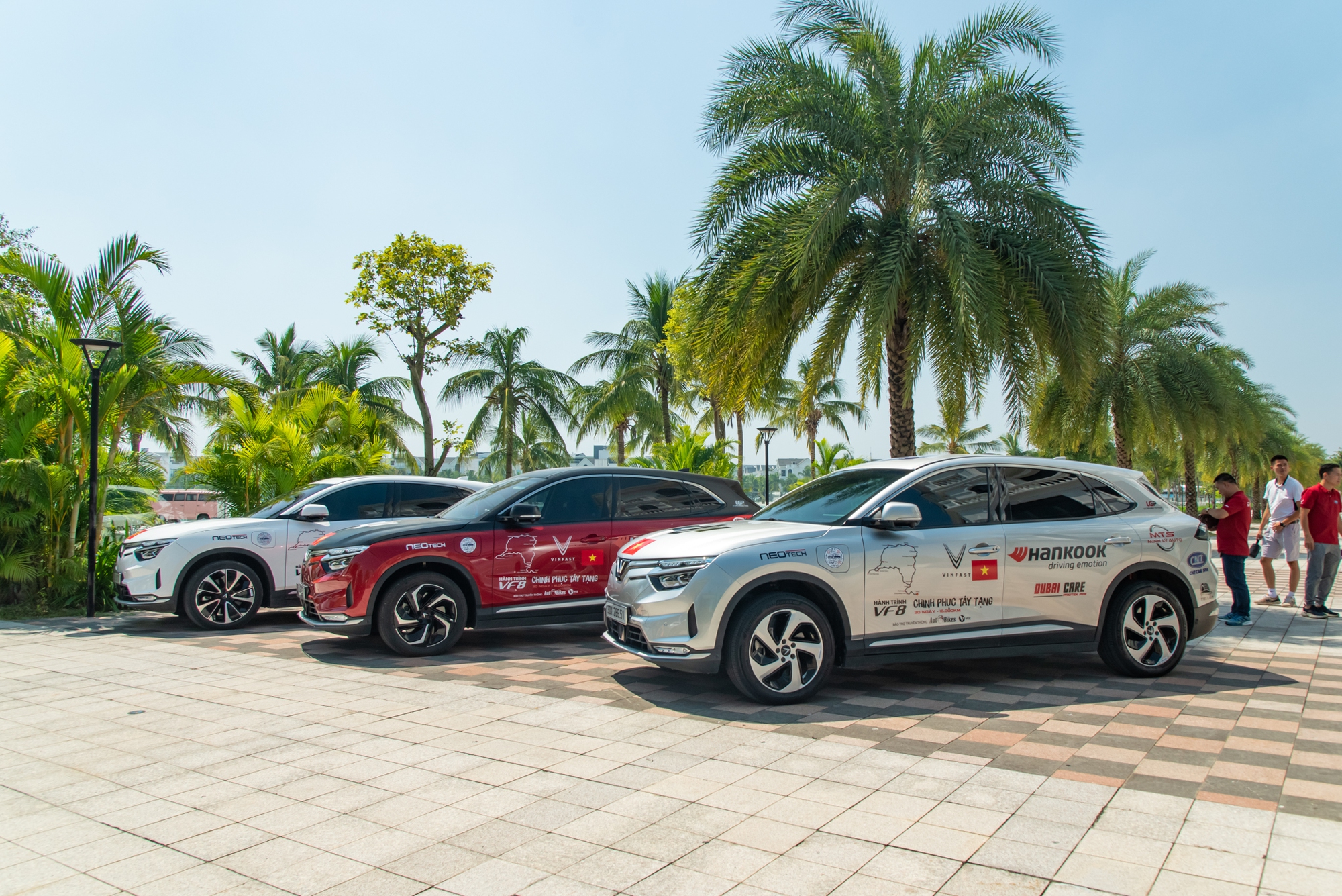 Đoàn VinFast VF 8 chinh phục Tây Tạng, vượt khó khăn từ núi cao 4.500m đến âm hàng chục độ C, ai cũng hỏi sạc thế nào và đây là câu trả lời - Ảnh 1