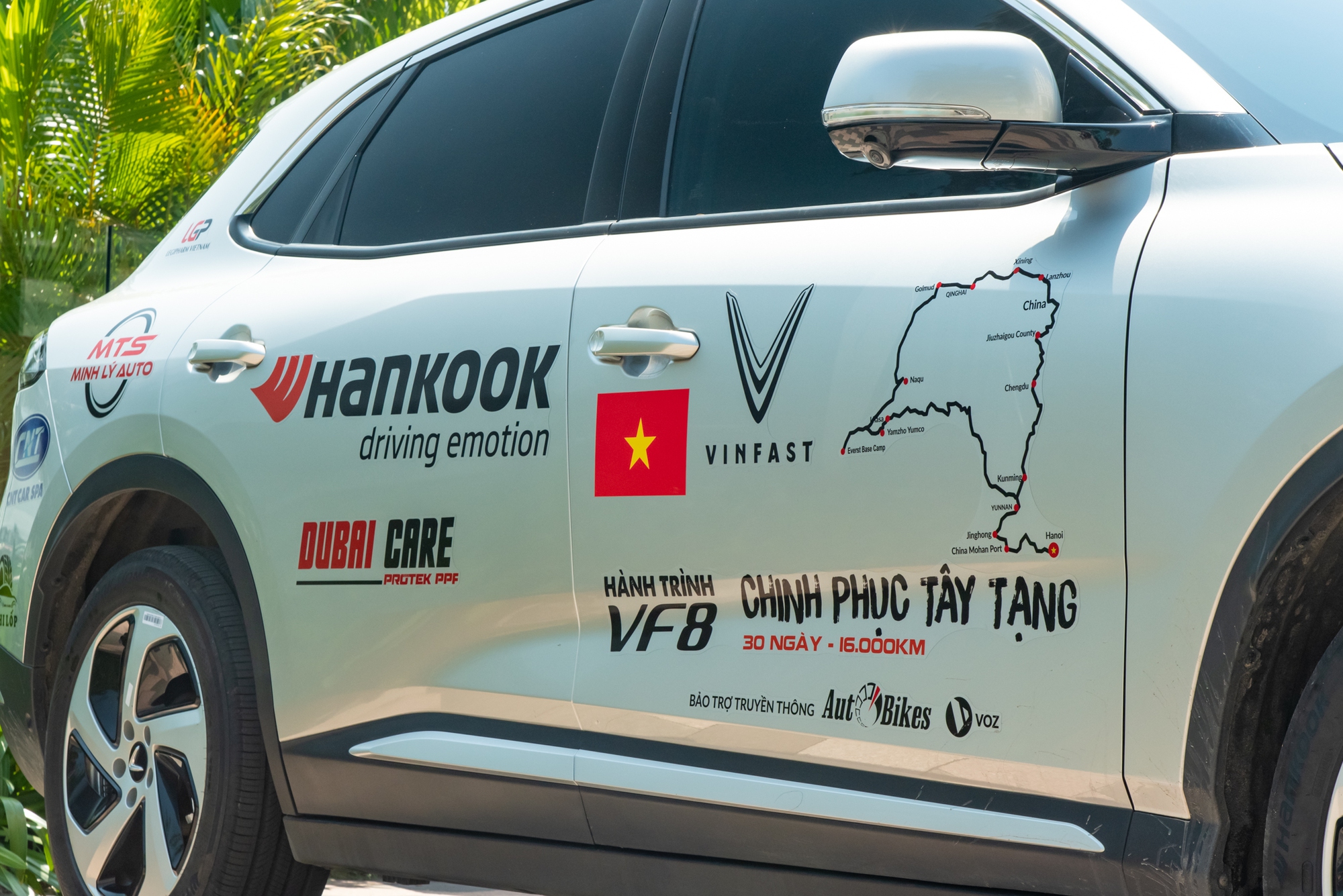 Đoàn VinFast VF 8 chinh phục Tây Tạng, vượt khó khăn từ núi cao 4.500m đến âm hàng chục độ C, ai cũng hỏi sạc thế nào và đây là câu trả lời - Ảnh 6