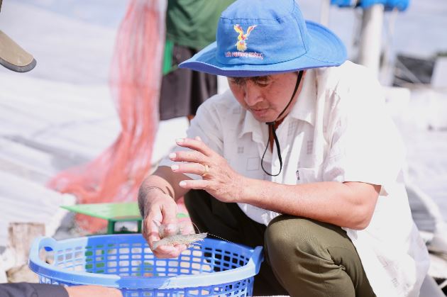 Mạnh dạn đầu tư nuôi con "nhiều chân”, ông nông dân kiếm 45 tỷ đồng rất nhẹ nhàng - Ảnh 1