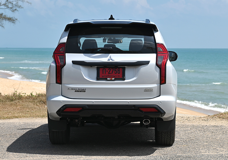 Mitsubishi Pajero Sport mới lộ ảnh tại Việt Nam: Thiết kế tinh chỉnh, dễ có động cơ và hộp số mới - Ảnh 7