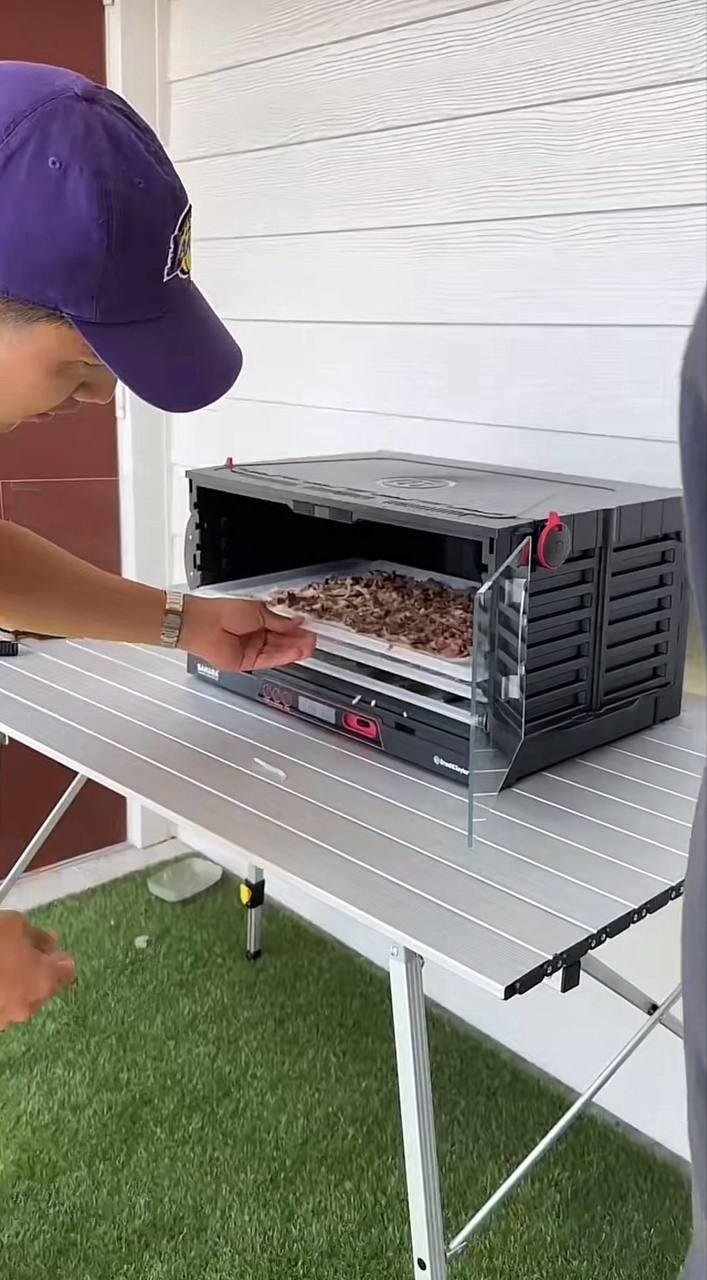 Chàng trai Tây làm phở Việt sấy khô cực độc lạ, dân tình người ngỡ ngàng, người "khóc thét" - Ảnh 7