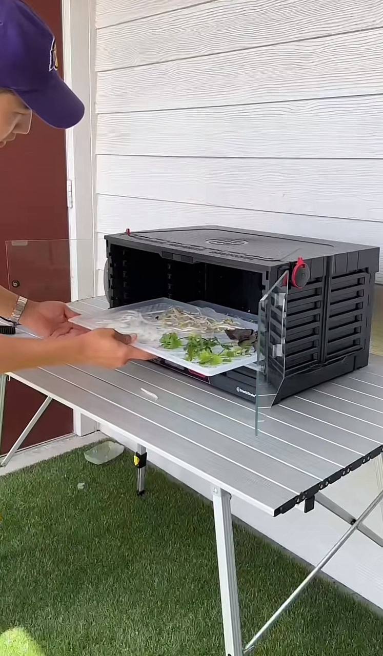 Chàng trai Tây làm phở Việt sấy khô cực độc lạ, dân tình người ngỡ ngàng, người "khóc thét" - Ảnh 8