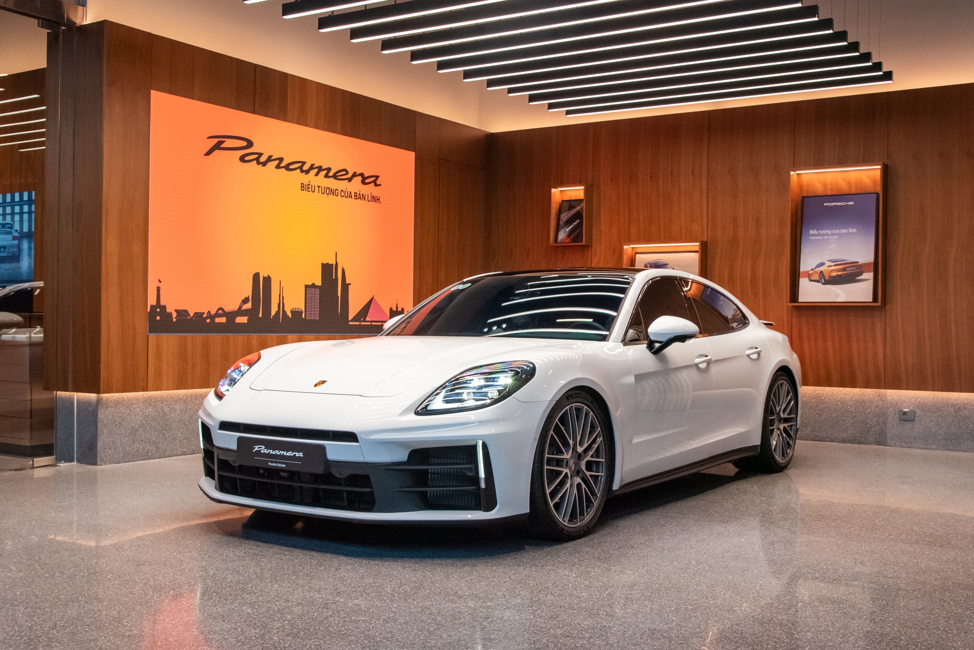 Chi tiết Porsche Panamera 2025 vừa về Việt Nam: Giá từ 6,42 tỷ, thêm option hơn 2 tỷ, có thể tự cá nhân hóa - Ảnh 1