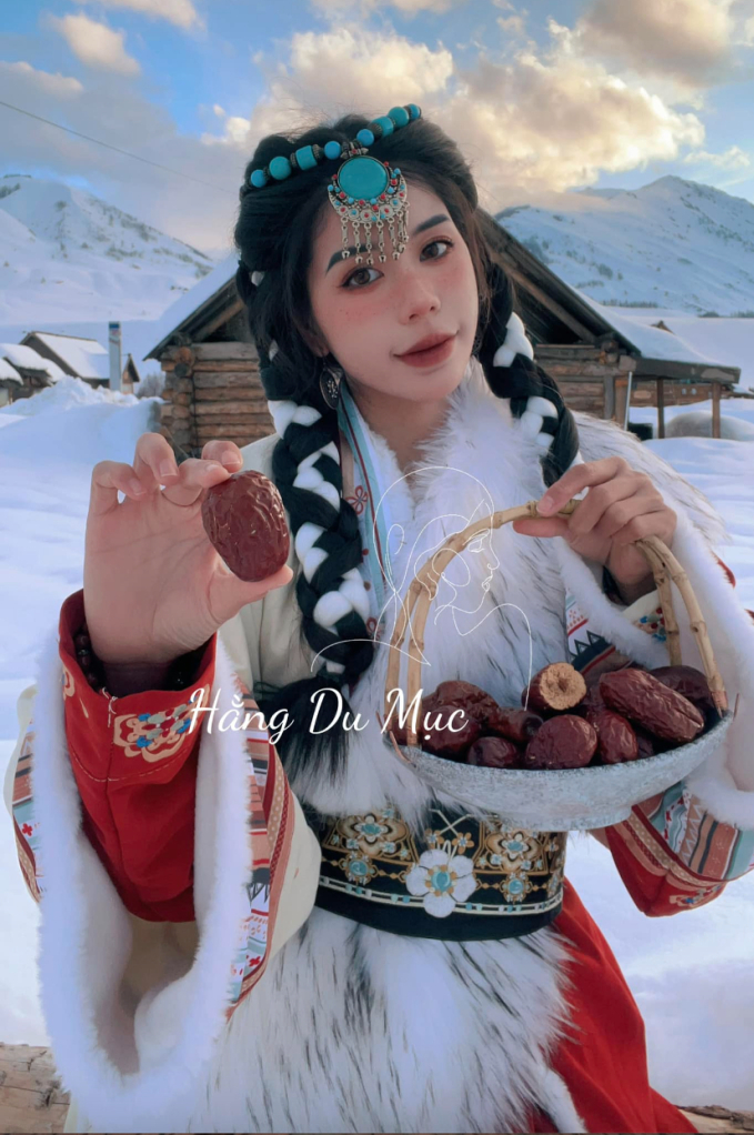 Team Quang Linh Vlogs bất ngờ tung sản phẩm táo đỏ "cạnh tranh" Hằng Du Mục - Ảnh 2