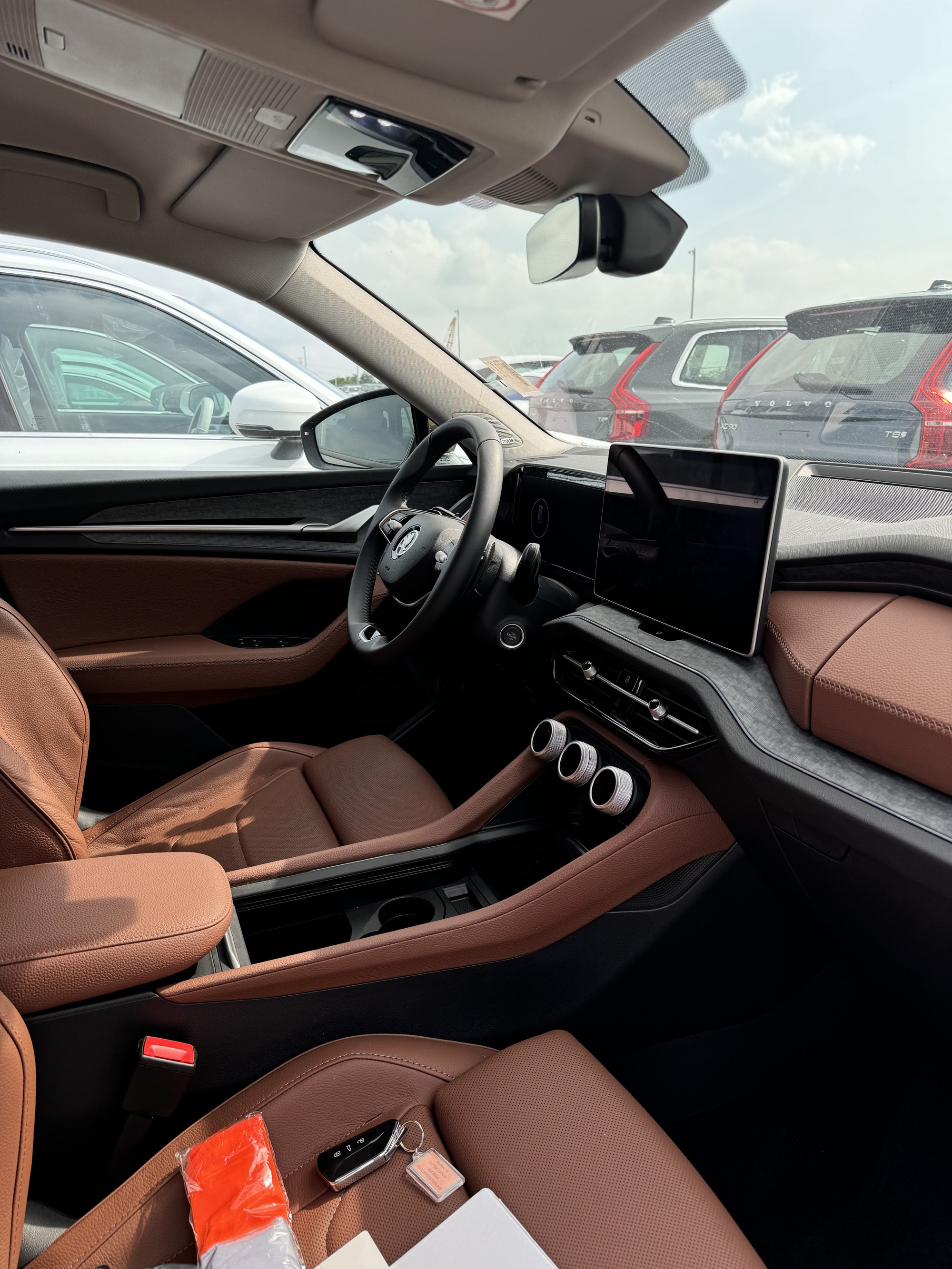 Lộ nội, ngoại thất 4 xe Skoda mới tại Việt Nam: Kodiaq có bản thể thao đấu Santa Fe, Superb cùng cỡ Camry nhưng dáng lạ - Ảnh 10