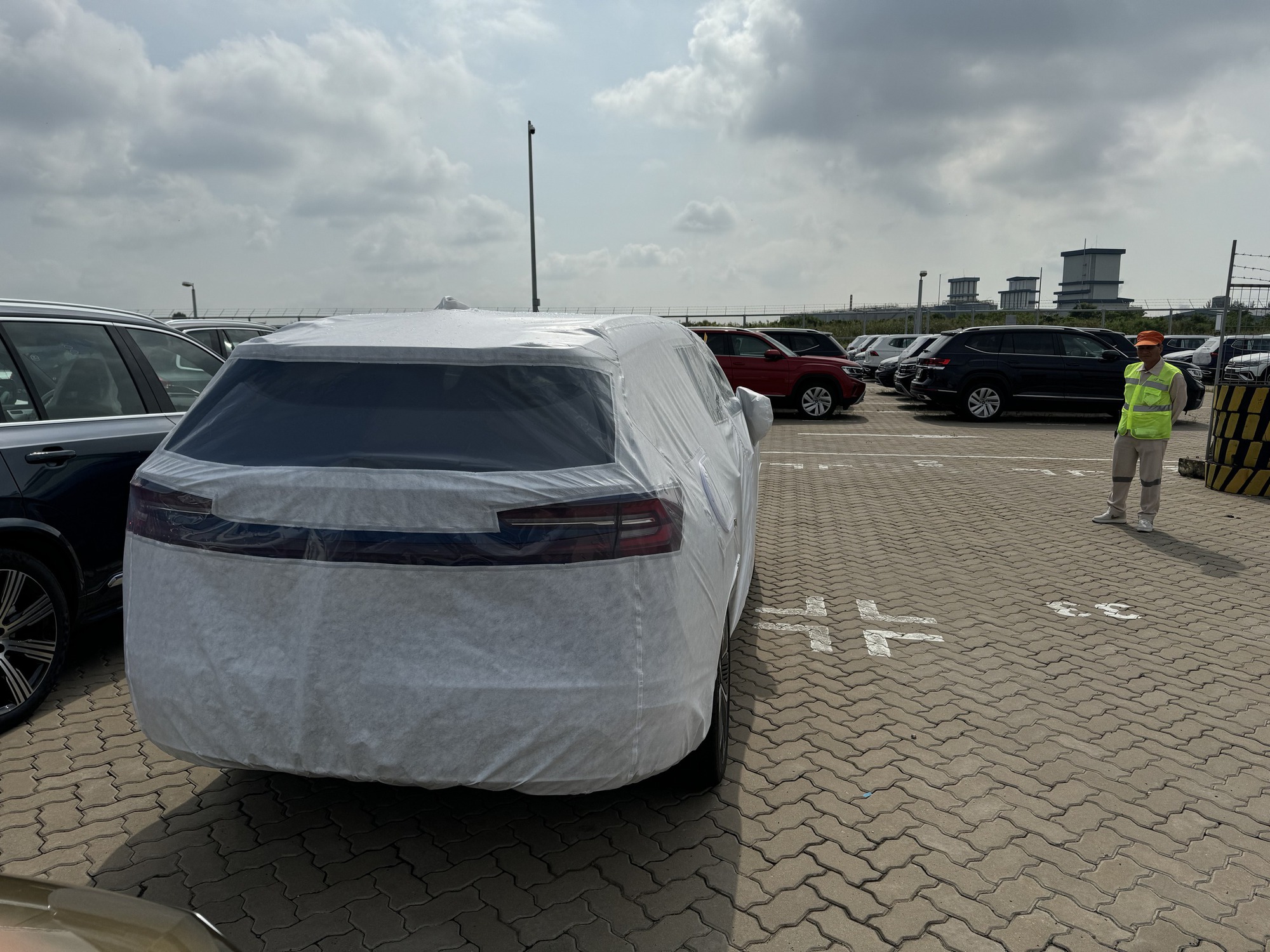 Lộ nội, ngoại thất 4 xe Skoda mới tại Việt Nam: Kodiaq có bản thể thao đấu Santa Fe, Superb cùng cỡ Camry nhưng dáng lạ - Ảnh 8