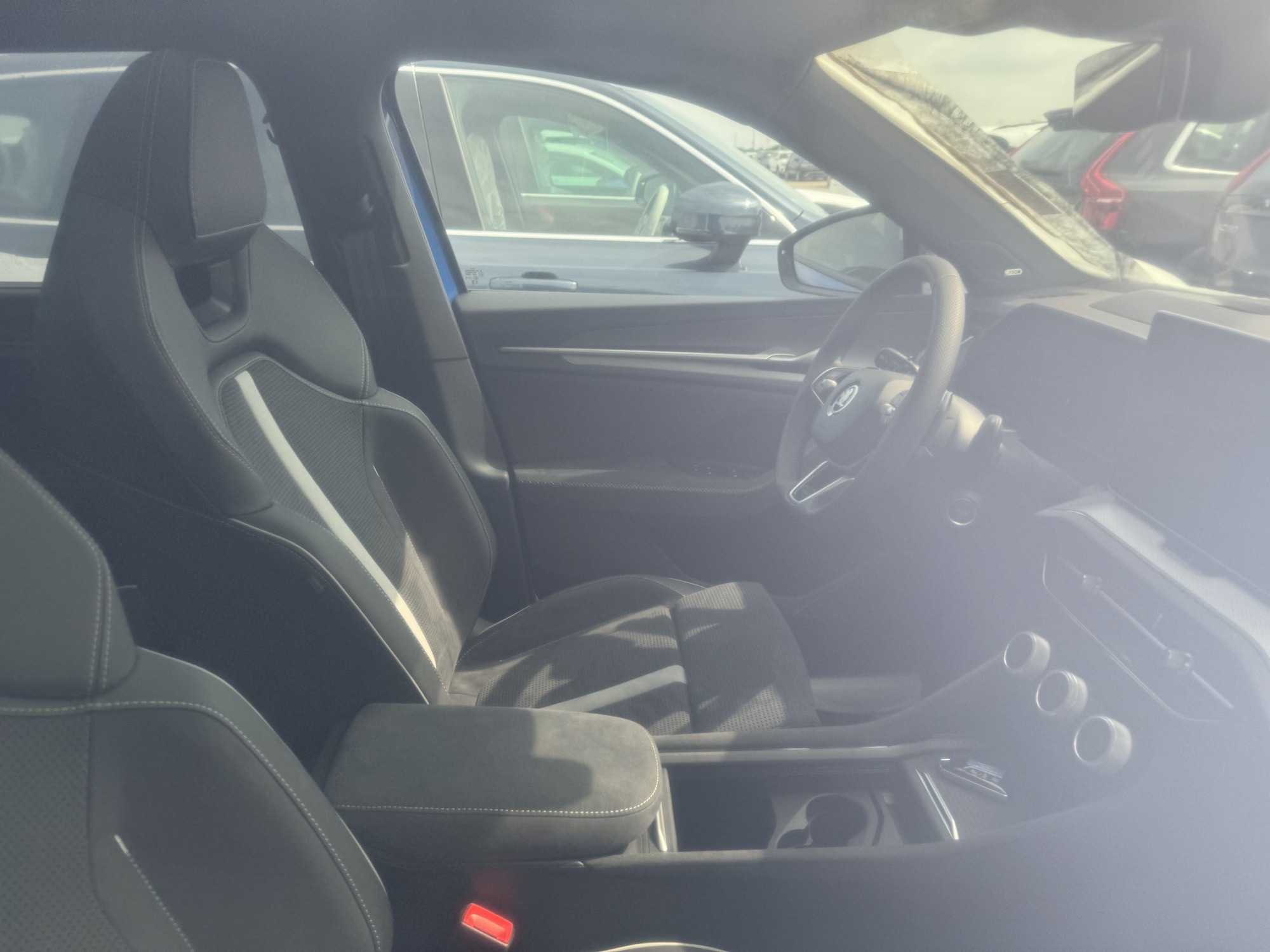 Lộ nội, ngoại thất 4 xe Skoda mới tại Việt Nam: Kodiaq có bản thể thao đấu Santa Fe, Superb cùng cỡ Camry nhưng dáng lạ - Ảnh 15