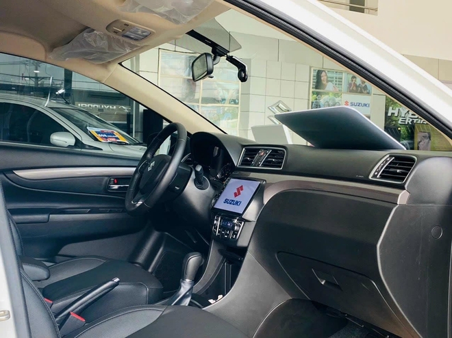 Suzuki Ciaz giảm hơn 100 triệu tại đại lý: Giá thực tế từ 430 triệu, rẻ ngang Vios số sàn nhưng người mua phải đánh đổi một thứ - Ảnh 9