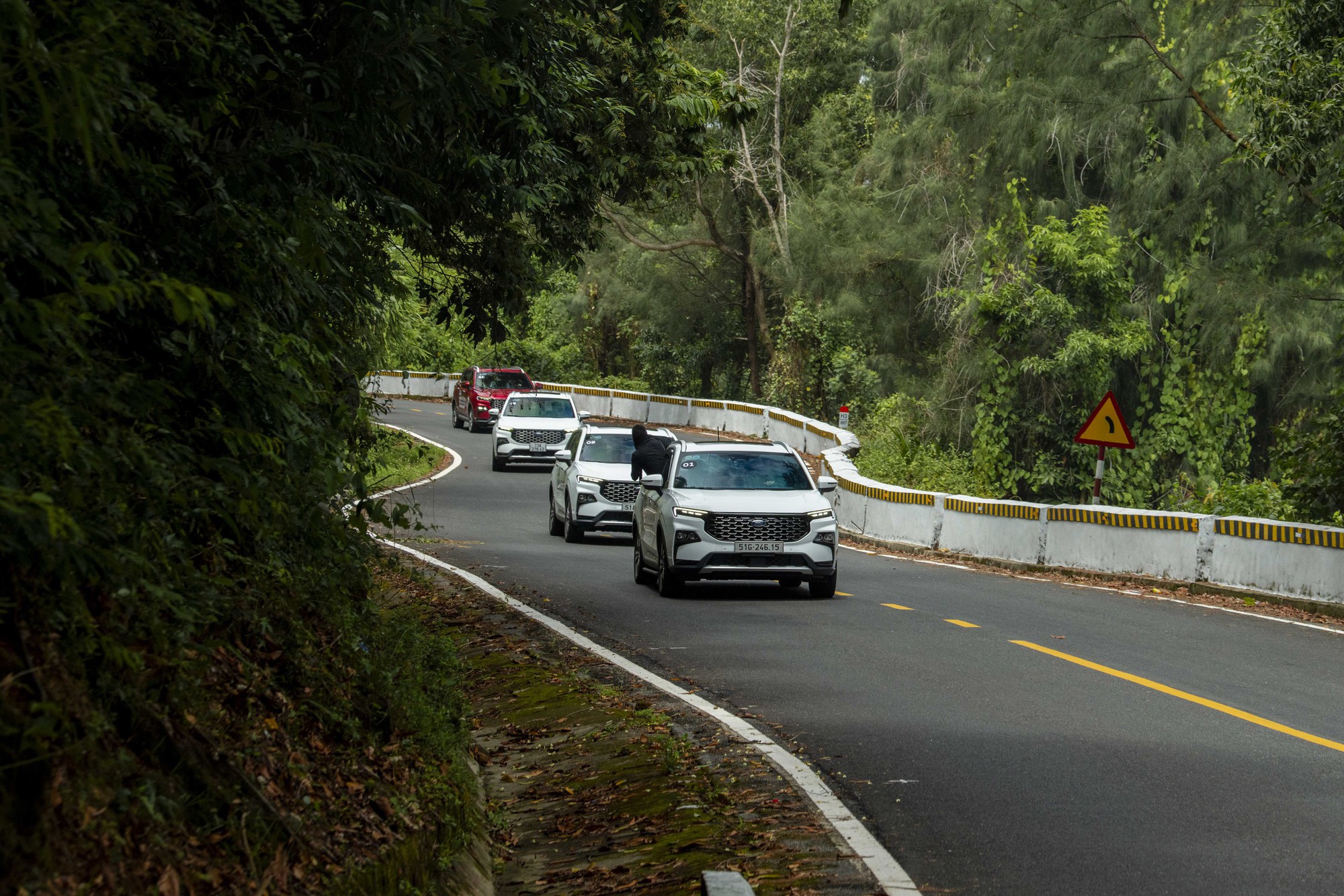 ‘Lãnh thổ’ riêng của Ford Territory trong phân khúc gầm cao cỡ C chật chội ở Việt Nam - Ảnh 19