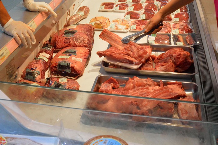 Ngăn chặn hơn 1.300 tấn thịt nhiễm Salmonella vào Việt Nam - Ảnh 1