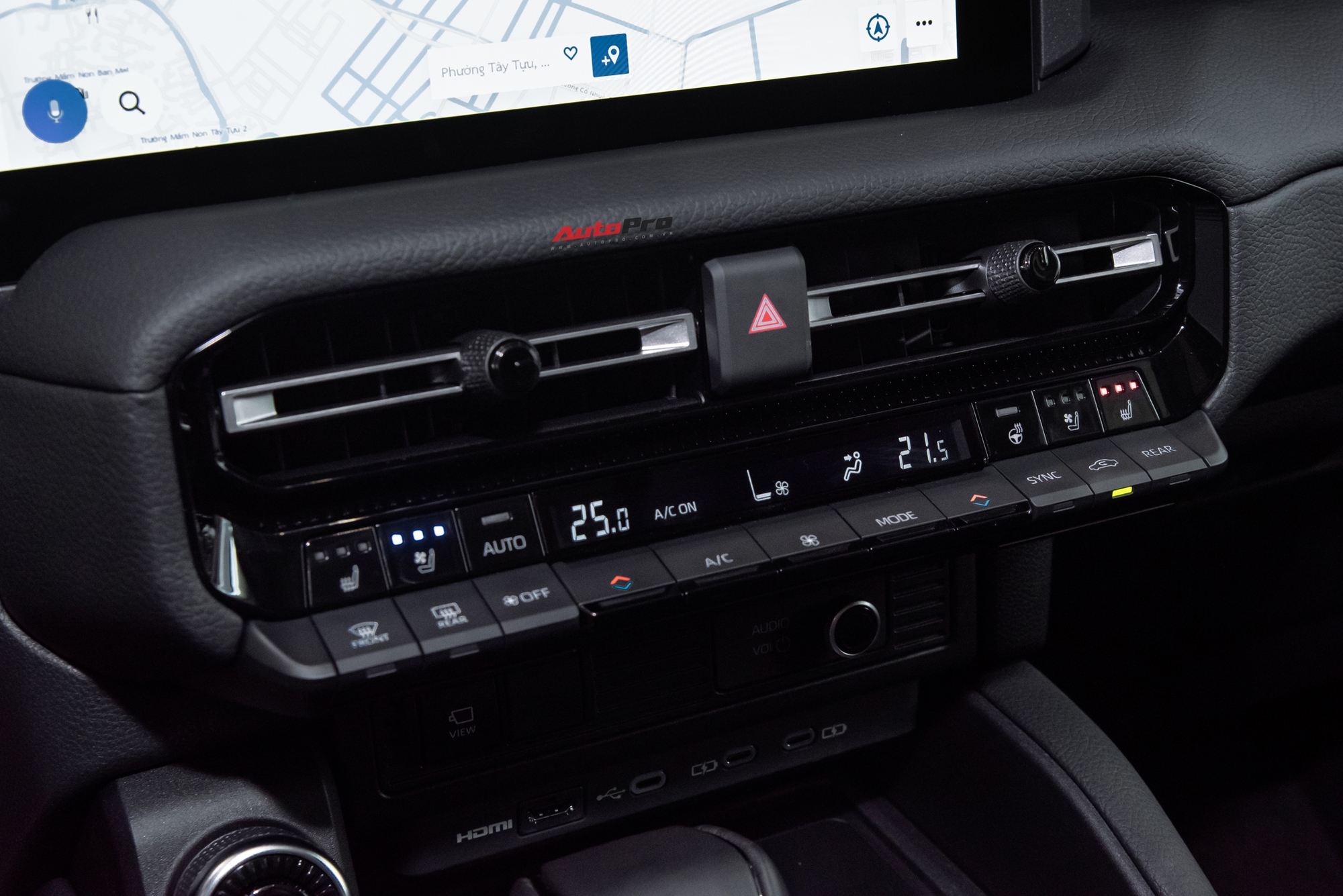 Chi tiết Toyota Land Cruiser Prado 2024 giá 3,48 tỷ vừa về đại lý: Cách định giá trúng đích - Ảnh 18