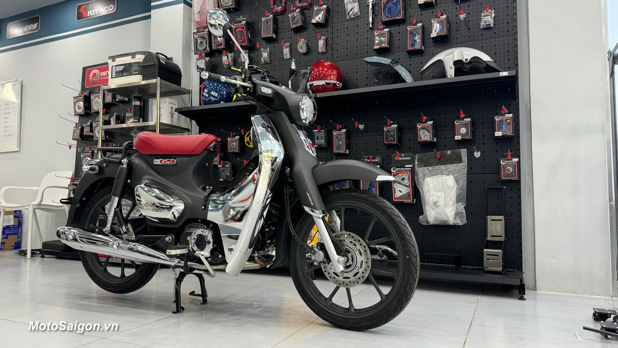 Huyền thoại Super Cub bản đặc biệt vừa về VN: Giới hạn chỉ 100 chiếc, ABS đỉnh cao, giá bán vẫn là ẩn số - Ảnh 1