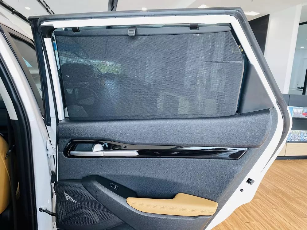 Kia Seltos bổ sung bản GT-Line Đặc biệt: Mâm 18 inch, ghế da màu nâu, đồng hồ 10,25 inch, cửa sổ trời toàn cảnh, giá 839 triệu ngang CUV cỡ C - Ảnh 9