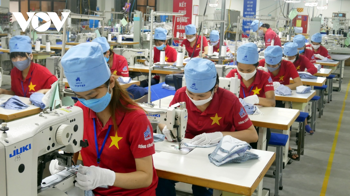 Đơn hàng gia tăng, xuất khẩu dệt may nhiều hy vọng cán đích xuất khẩu 44 tỷ USD - Ảnh 2