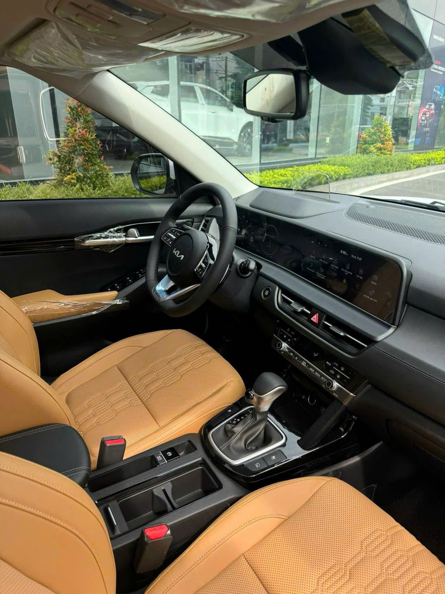Kia Seltos bổ sung bản GT-Line Đặc biệt: Mâm 18 inch, ghế da màu nâu, đồng hồ 10,25 inch, cửa sổ trời toàn cảnh, giá 839 triệu ngang CUV cỡ C - Ảnh 6
