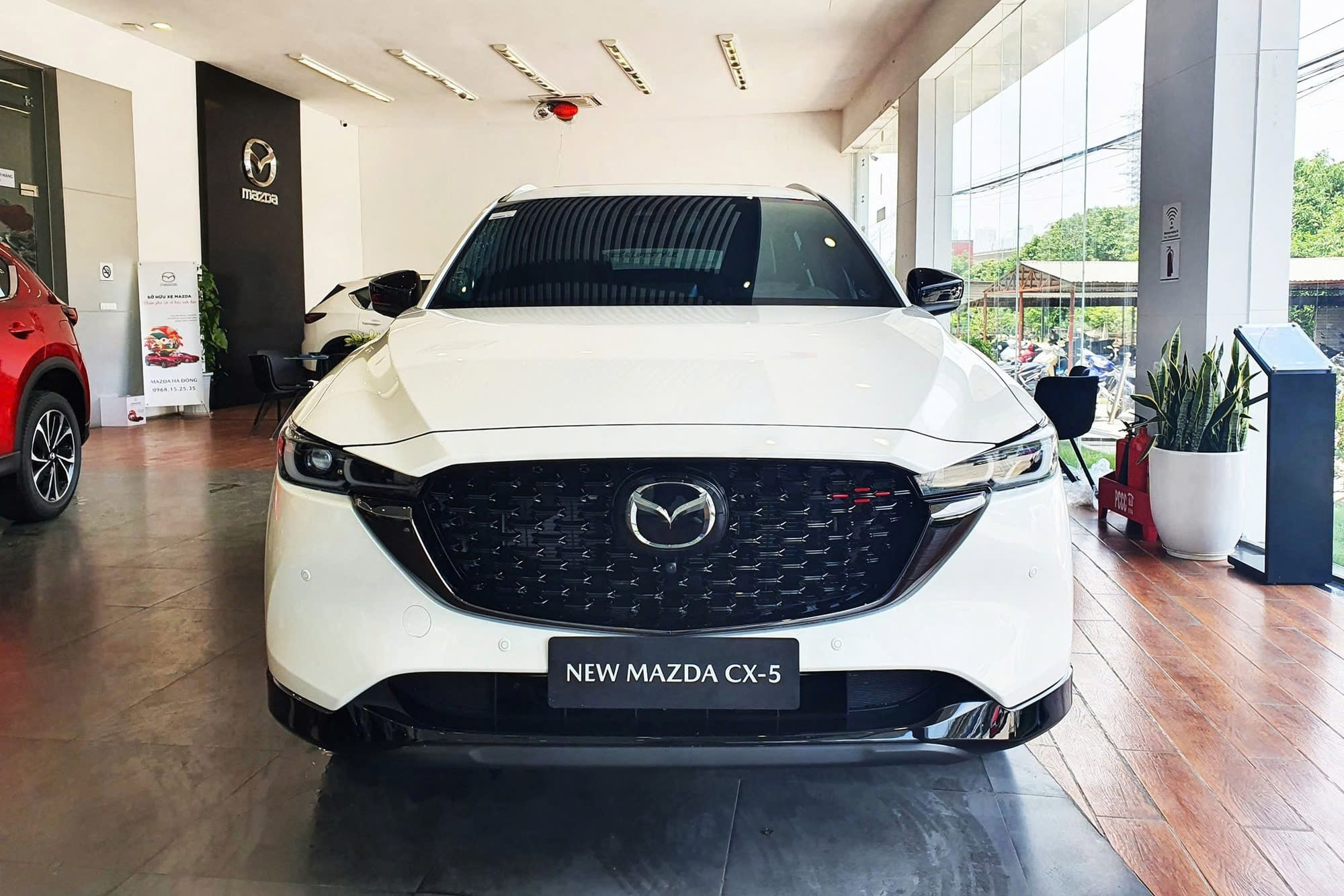 Cùng giá 979 triệu đồng, chọn Tucson 1.6 Turbo hay CX-5 2.5 Signature Exclusive và đây là bảng so sánh chi tiết - Ảnh 4