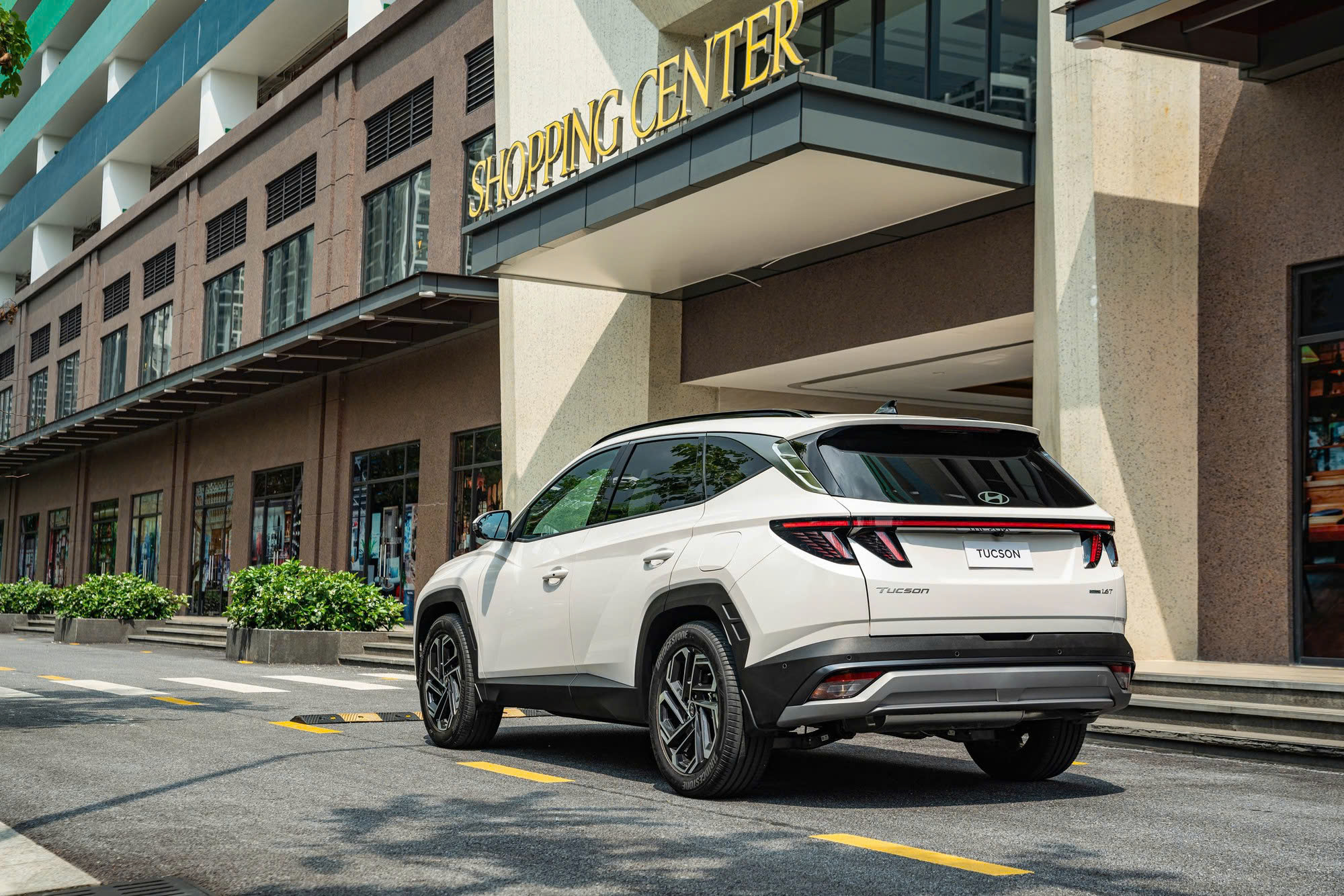 Cùng giá 979 triệu đồng, chọn Tucson 1.6 Turbo hay CX-5 2.5 Signature Exclusive và đây là bảng so sánh chi tiết - Ảnh 11