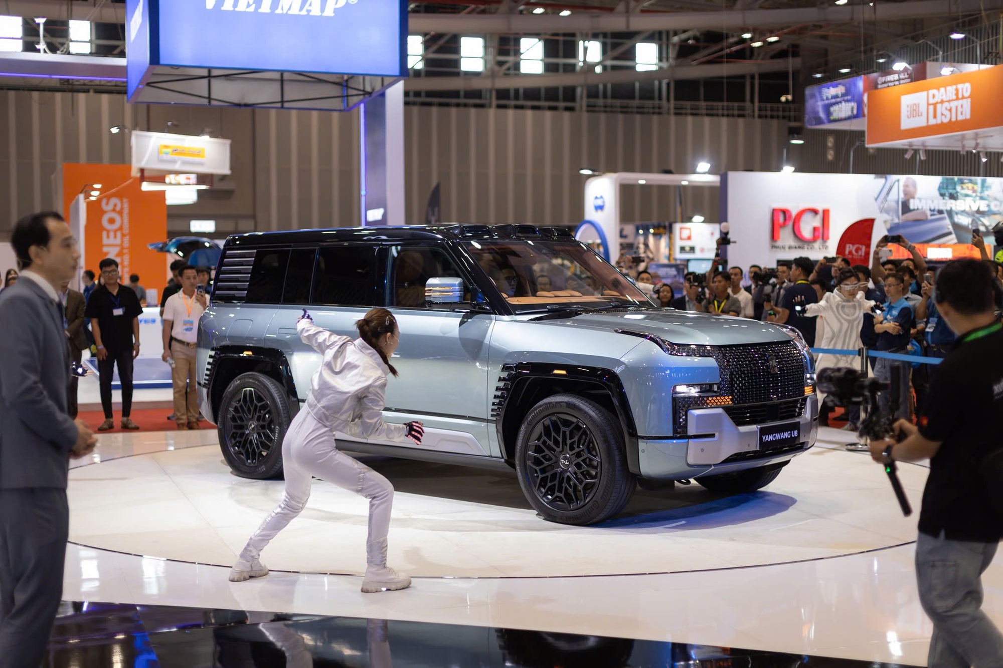 Những ô tô ‘nhất’ tại VMS 2024: Xe mạnh nhất, yếu nhất, đắt nhất, rẻ nhất và… - Ảnh 4