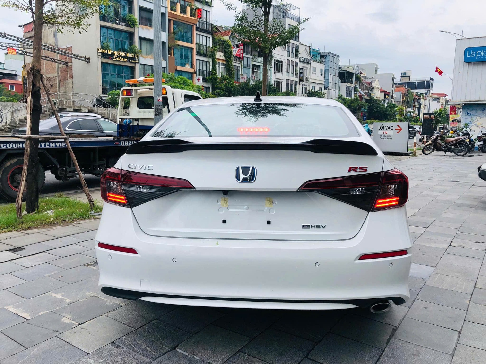 Honda Civic 2024 về đại lý: Không kèm "lạc", xe sẵn giao ngay nhưng số lượng cực ít - Ảnh 6