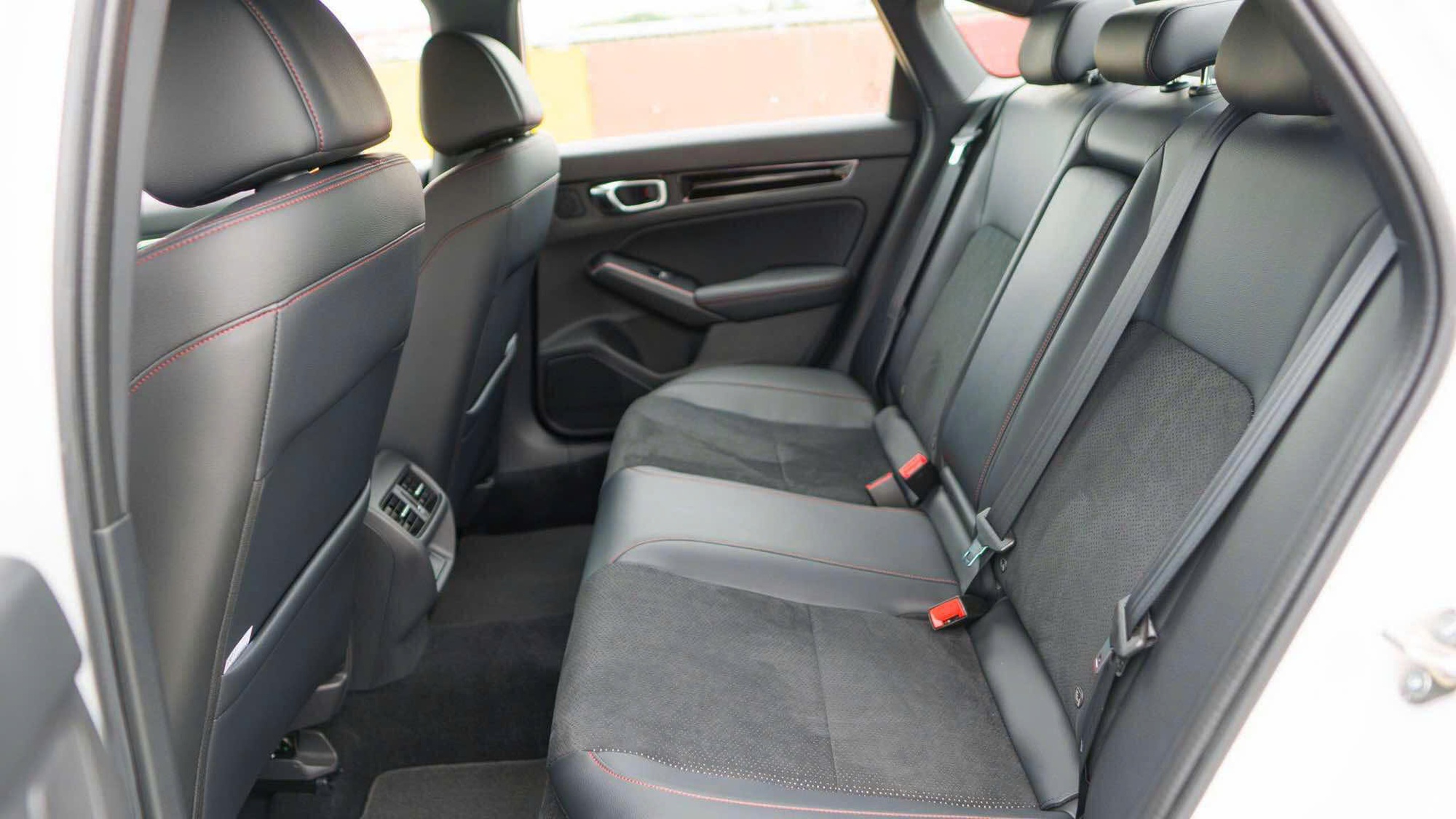 Honda Civic 2024 về đại lý: Không kèm "lạc", xe sẵn giao ngay nhưng số lượng cực ít - Ảnh 12