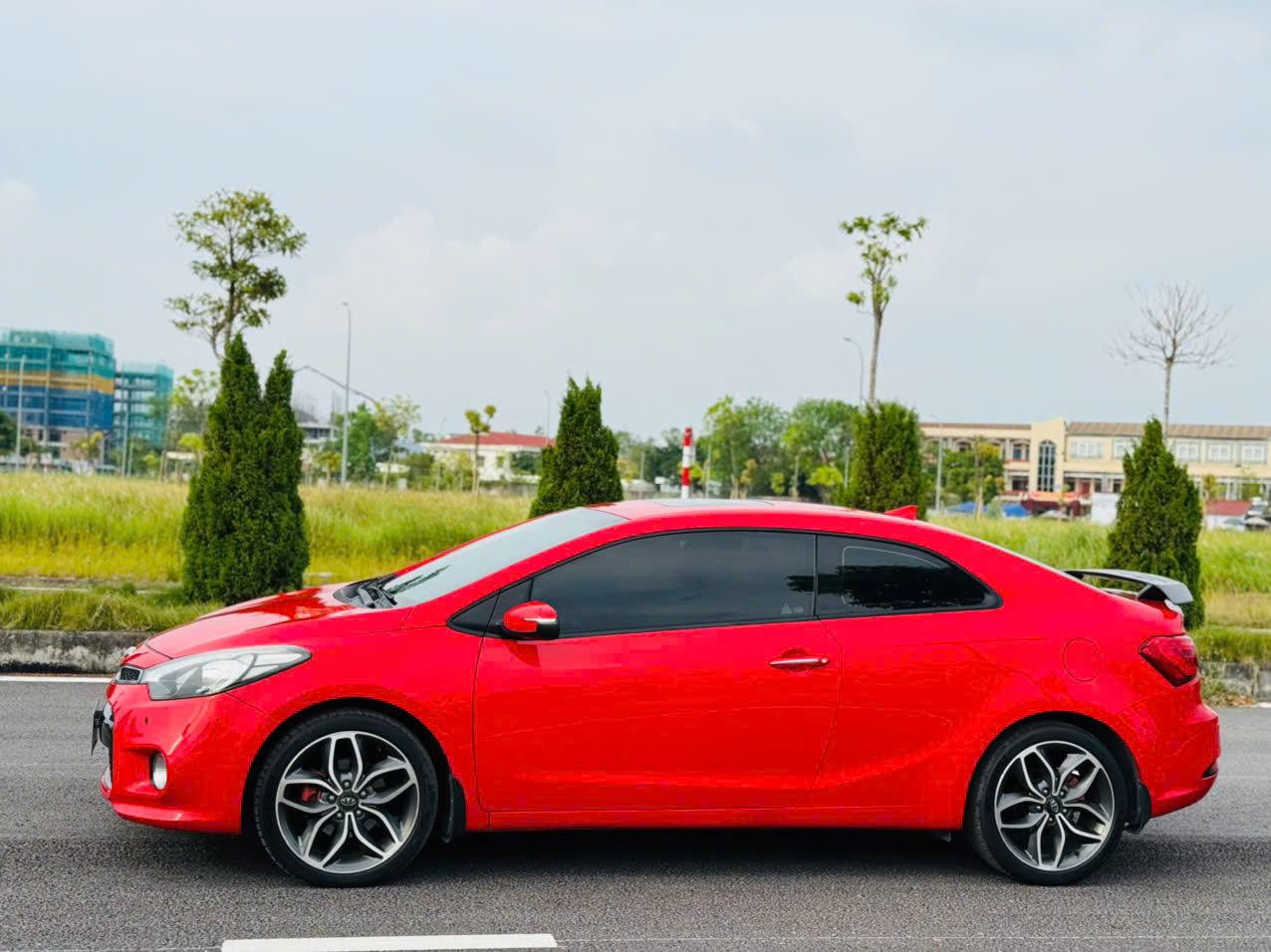 Kia Cerato 2 cửa ‘mua 1 tỷ bán còn lâu mới tới 4 đồng’, chủ xe cam kết nhập Hàn, zin từ A-Z - Ảnh 4