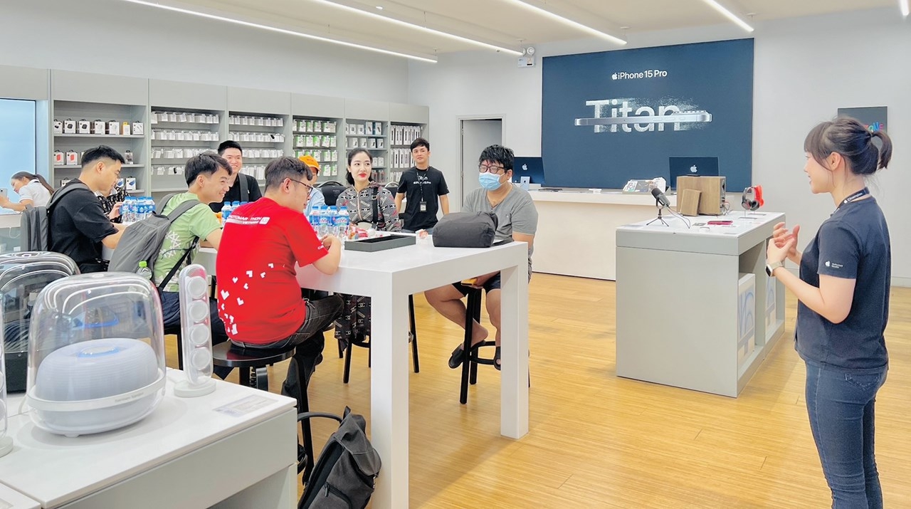 Bán 60.000 iPhone thu 2.000 tỷ đồng trong hơn 1 tháng, điều gì giúp TopZone 'on top' thị trường? - Ảnh 3