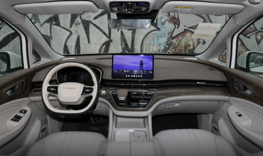 Một ông lớn Trung Quốc trình làng xe hybrid phạm vi hoạt động trên 1.500 km: Tiêu thụ 4,71L/100km, sạc nhanh chưa đến 30 phút - Ảnh 3