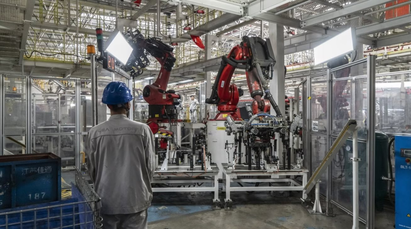 Từng phải nhập khẩu từ Nhật Bản, Mỹ, giờ đây Trung Quốc lắp đặt hơn một nửa số robot trên toàn cầu nhưng vẫn chưa hài lòng chỉ vì 1 điều - Ảnh 1