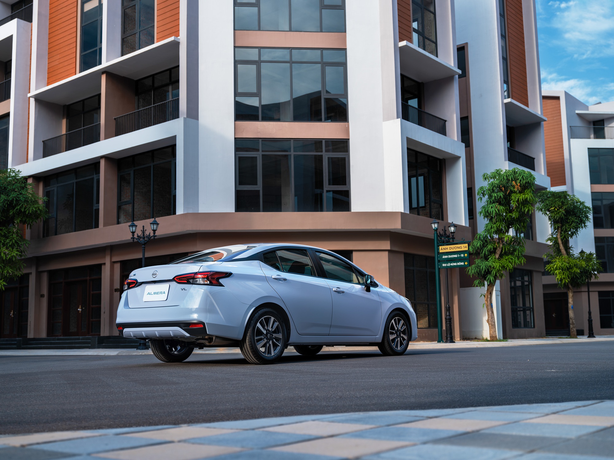 Nissan Almera 2024 ra mắt Việt Nam: Giá từ 489 triệu, thêm tiện ích nhiều người chờ đợi, có camera 360, ADAS cạnh tranh City, Vios - Ảnh 3