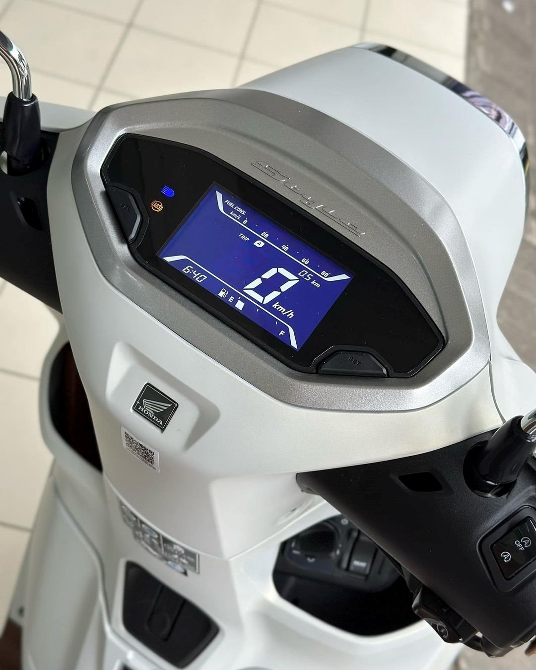 Xe ga cao cấp của Honda bất ngờ giảm đậm 10 triệu đồng - Ảnh 4