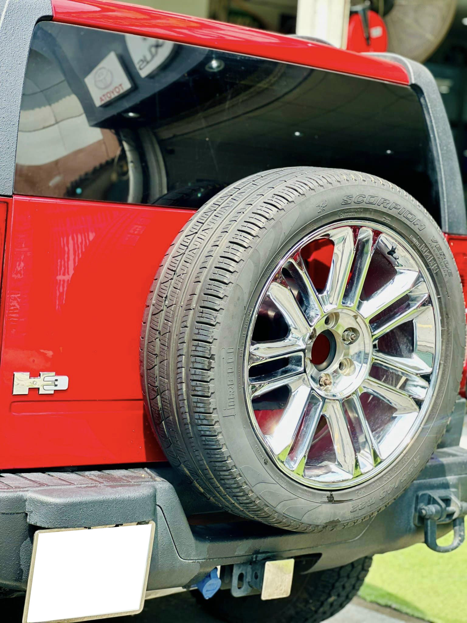 Hàng hiếm Hummer H3 sau 20 năm vẫn có giá ngang Santa Fe ‘đập hộp’: Đã độ màn hình, âm thanh hơn 100 triệu - Ảnh 5