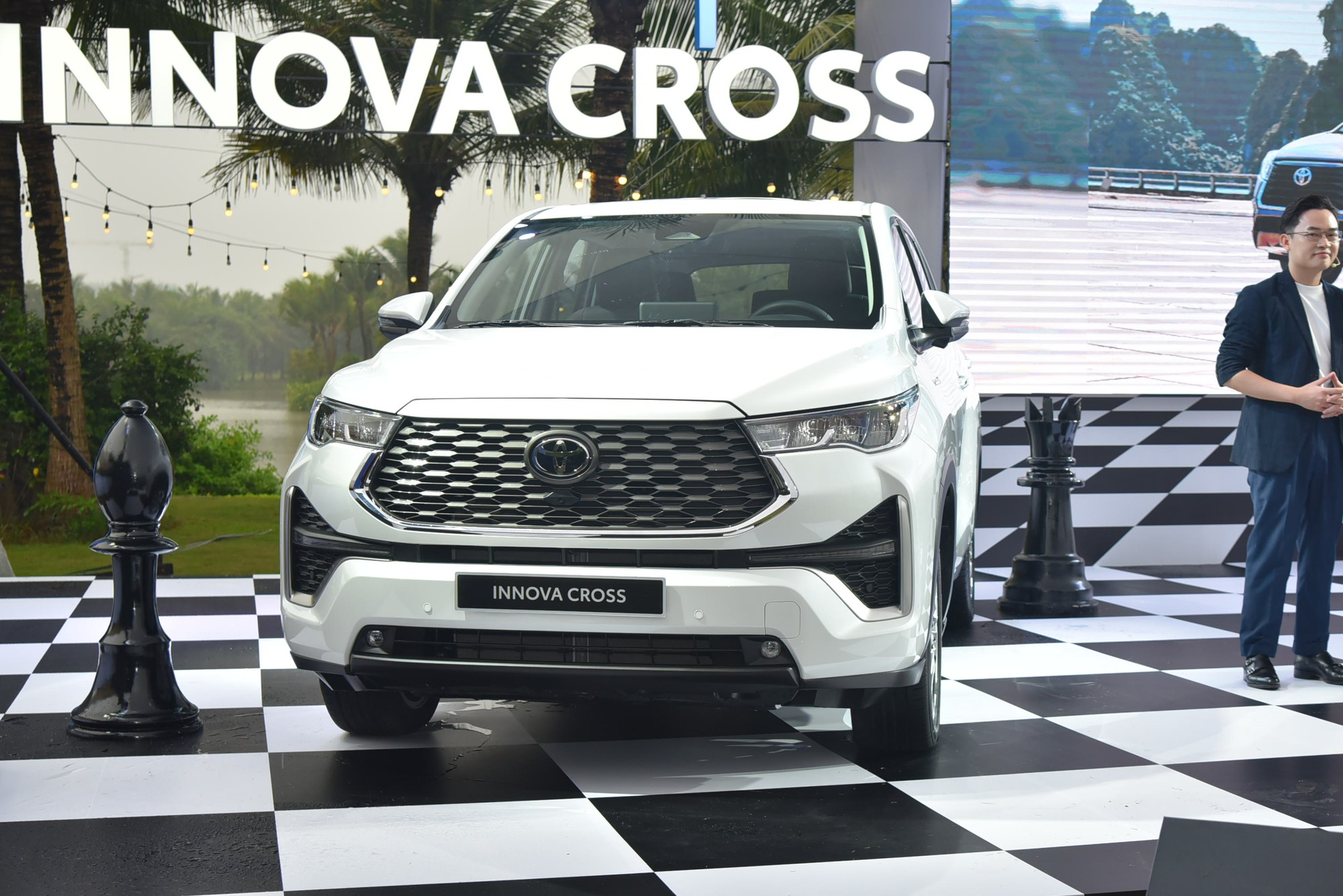 Hybrid khởi sắc tại Việt Nam: Doanh số đạt 'đỉnh' mới, nhiều mẫu xe mới ra mắt - Ảnh 6