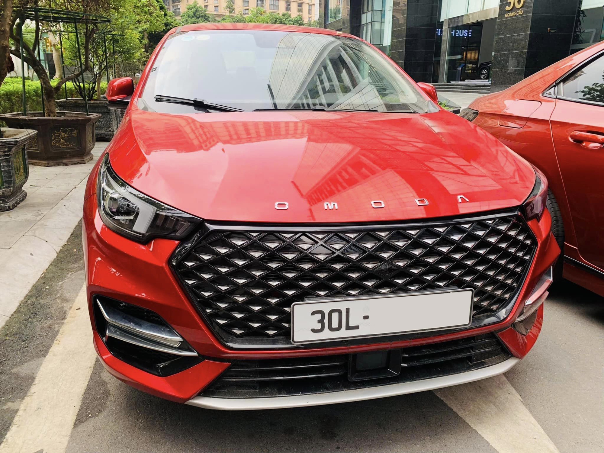 Omoda S5 đã ra biển số tại Việt Nam là xe nhập chính hãng: Cùng phân khúc Mazda3, K3, có thể có ADAS, mạnh nhất 200 mã lực - Ảnh 1