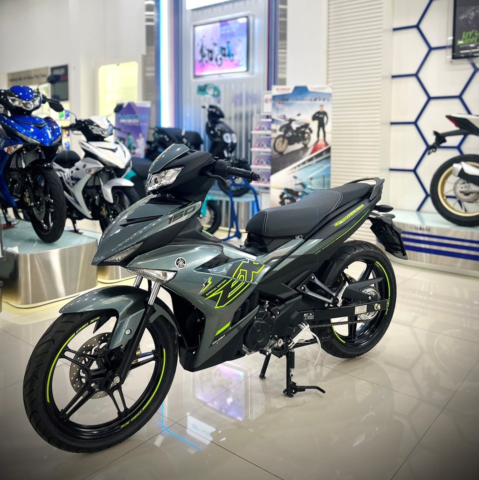 "Vua côn tay" 155cc đang nhận ưu đãi khủng trị giá 10 triệu đồng - Ảnh 1