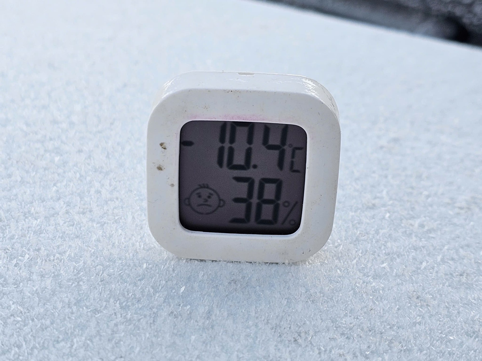 Đoàn VinFast VF 8 từ Tây Tạng về Việt Nam: ‘Vượt hơn 10.000km, nhiệt độ -15 độ C, dùng bình oxy, từng suýt bỏ cuộc’ - Ảnh 6