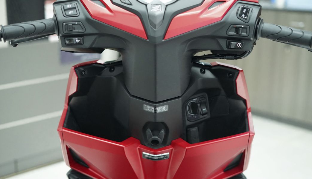 Xe tay ga mới của Honda là "con lai" của Air Blade, Vario và LEAD, nhưng bị chê vì một điều - Ảnh 9