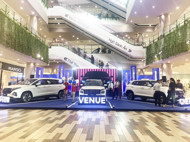 Thị trường ô tô cuối năm: ‘Chạy nước rút’ hưởng lệ phí trước bạ - Ảnh 5