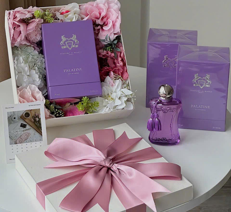 Thị trường quà tặng 20/11 kém sôi động dù giá cả bình ổn - Ảnh 11