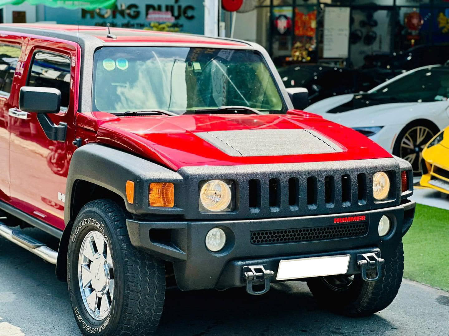 Hàng hiếm Hummer H3 sau 20 năm vẫn có giá ngang Santa Fe ‘đập hộp’: Đã độ màn hình, âm thanh hơn 100 triệu - Ảnh 3