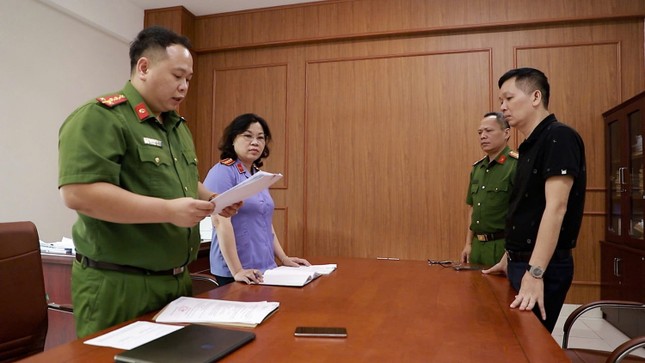 Bắt thêm hai đối tượng trong vụ án mua bán hóa đơn xăng dầu 'khủng' ở Quảng Ninh - Ảnh 1