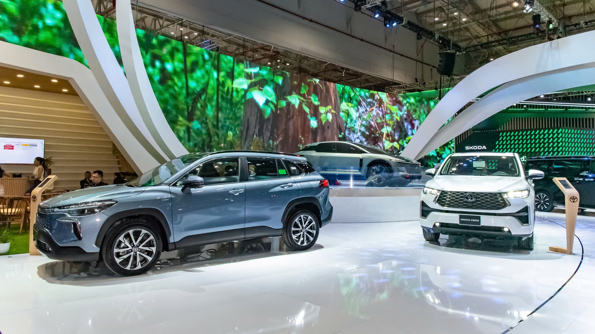 Hybrid khởi sắc tại Việt Nam: Doanh số đạt 'đỉnh' mới, nhiều mẫu xe mới ra mắt - Ảnh 1