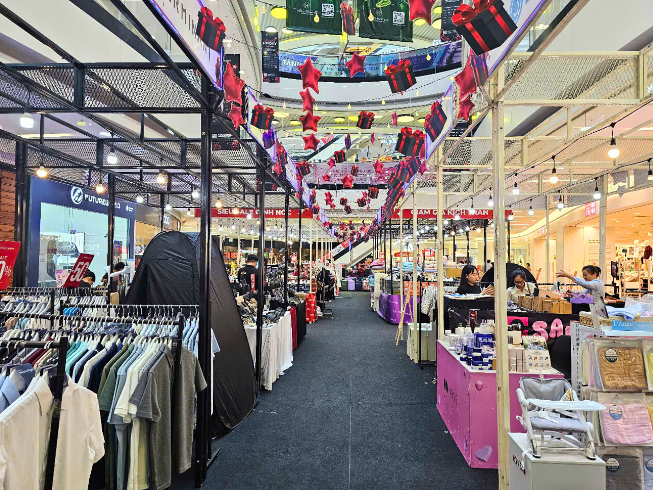 Giảm giá sập sàn, Black Friday đã hết hấp dẫn? - Ảnh 1