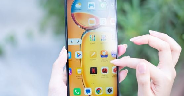 "Vua doanh số" của Xiaomi, bán chạy hơn S24 Ultra: Màn hình mượt hơn iPhone 16, giá chưa đến 3 triệu