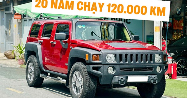 Hàng hiếm Hummer H3 sau 20 năm vẫn có giá ngang Santa Fe ‘đập hộp’: Đã độ màn hình, âm thanh hơn 100 triệu